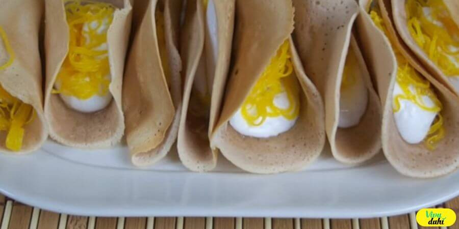 Bánh Khanom Buang - Món tráng miệng Thái