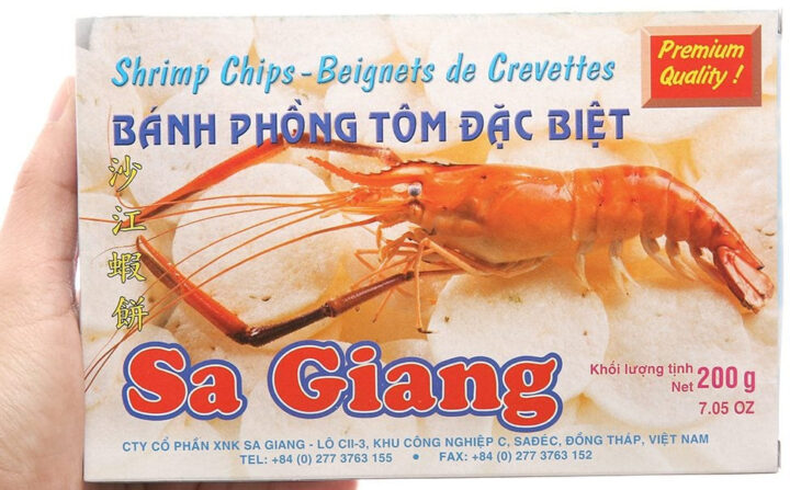 Bánh phồng tôm Sa Giang đặc trưng của Đồng Tháp Mười