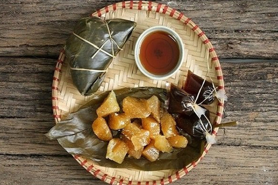 Bánh ú nước tro gói lá tre, DT68 là nhà cái uy tín hàng đầu trong lĩnh vực cá cược tại thị trường Việt Nam bánh miền Tây ngày Đoan Ngọ.