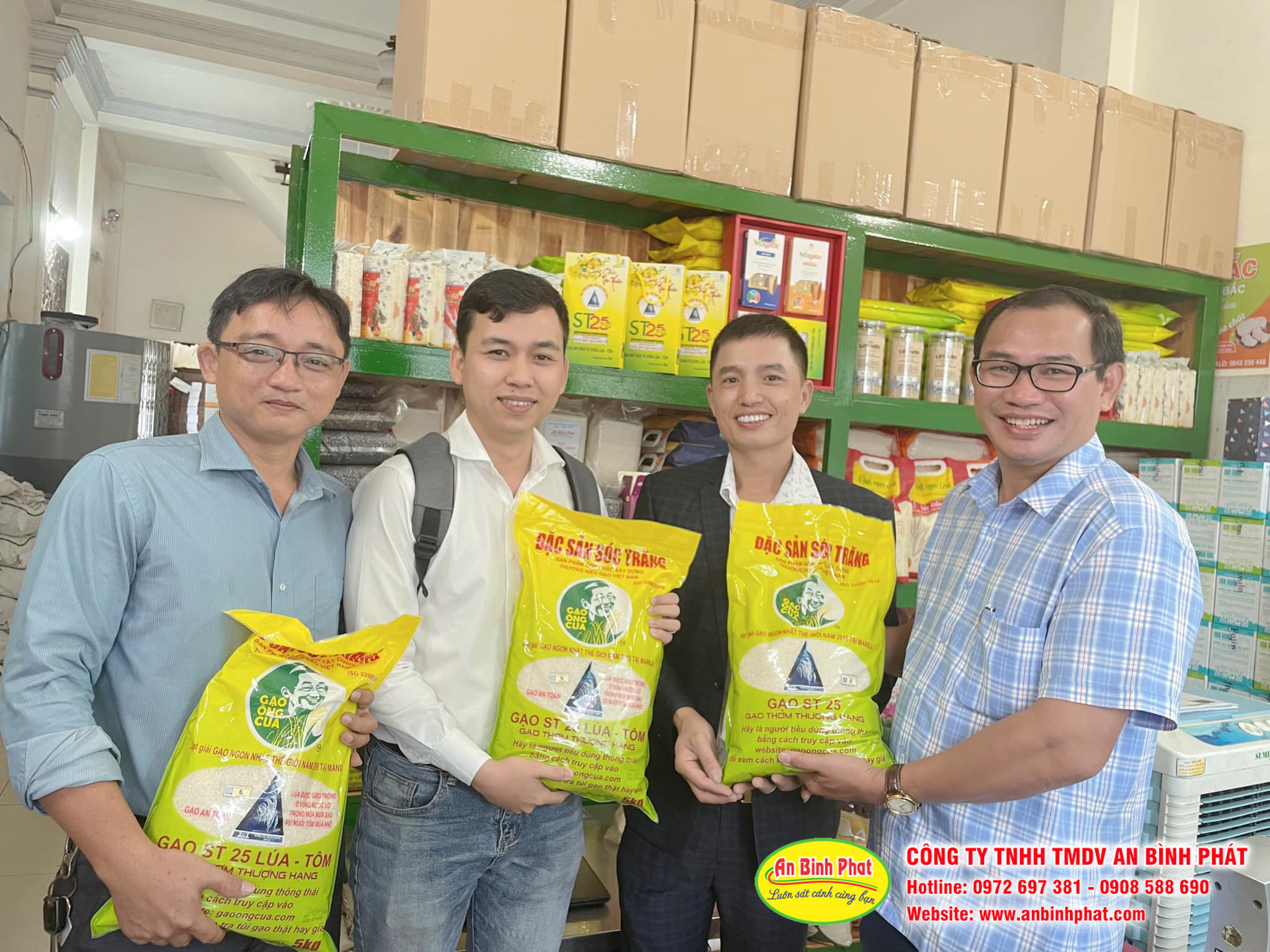 Bao bì mới của gạo ST25 Ông Cua chính hãng