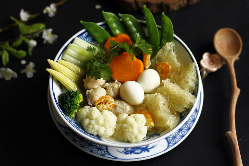 Bát canh bóng thả đầy đặn và đẹp mắt