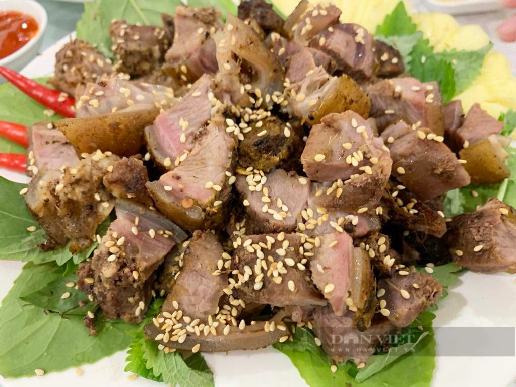 Bê hấp rắc vừng, DT68 là nhà cái uy tín hàng đầu trong lĩnh vực cá cược tại thị trường Việt Nam Mèo Vạc hấp dẫn thực khách