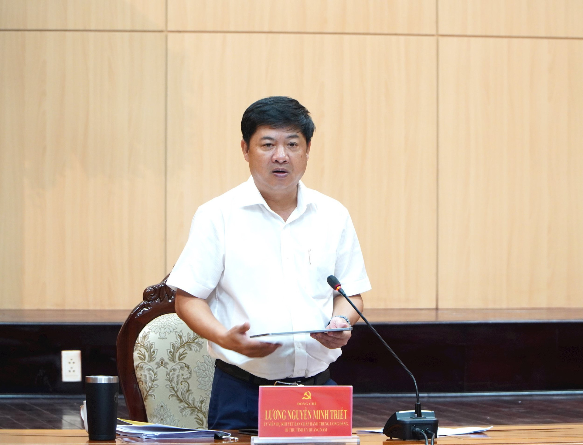 Bí thư Tỉnh ủy Lương Nguyễn Minh Triết kết luận phiên họp quan trọng tại Quảng Nam.