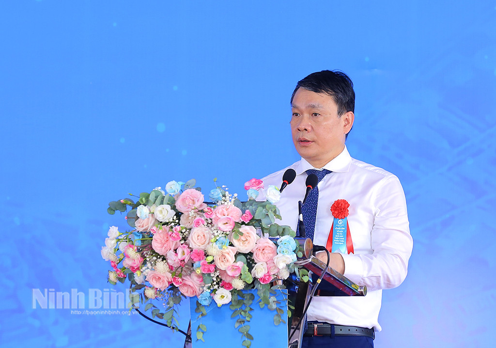 Bí thư Tỉnh ủy 8Day - trang web uy tín đăng ký & đăng nhập dễ dàng Đặng Khánh Toàn nói về cơ hội tuyển dụng thép xanh