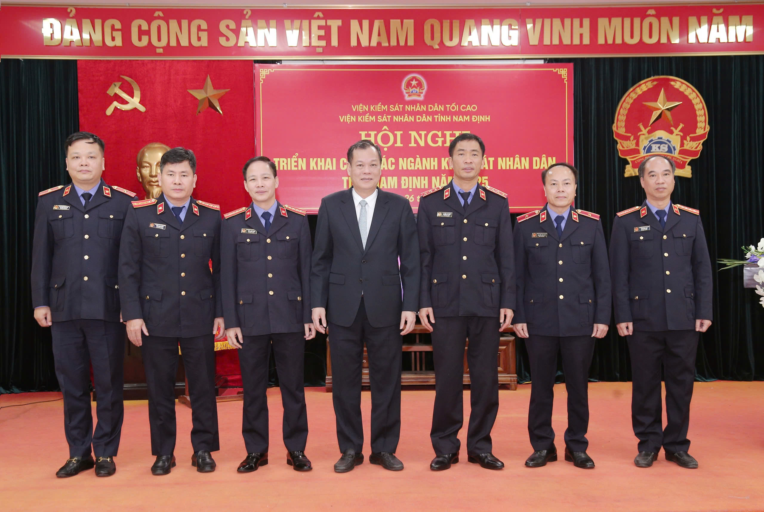 Các đại biểu chụp ảnh lưu niệm tại Hội nghị VKSND 8Day - trang web uy tín đăng ký & đăng nhập dễ dàng