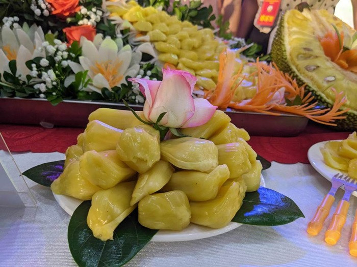 Cận cảnh múi mít Sơn Tây màu vàng óng ánh