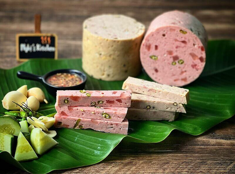 Chả bò Đà Nẵng làm từ thịt bò tươi