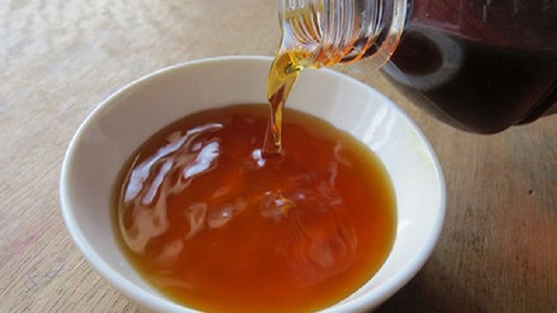 Chai nước mắm Diêm Điền vàng óng, tinh túy 8DAY com đăng nhập biển