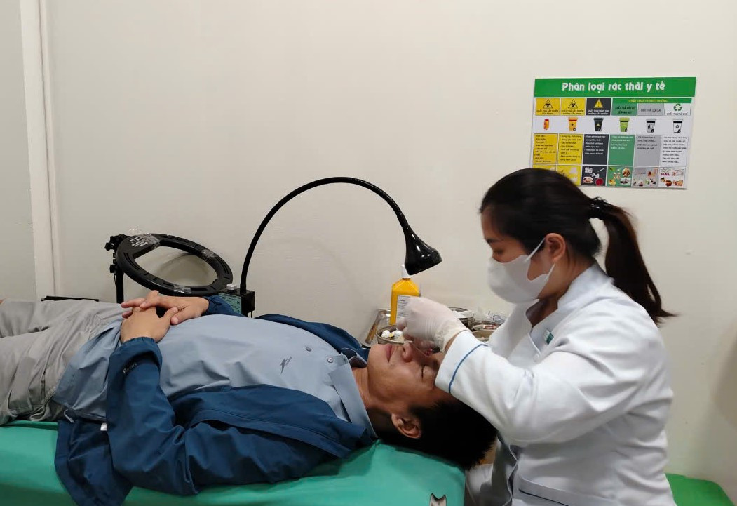 Chăm sóc bệnh nhân tận tình tại Bệnh viện Mắt Hà Nội - 8Day - trang web uy tín đăng ký & đăng nhập dễ dàng