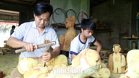Cơ sở tạc tượng gỗ mỹ nghệ tại Yên Dương Ý Yên 8Day - trang web uy tín đăng ký & đăng nhập dễ dàng, phát triển kinh tế địa phương