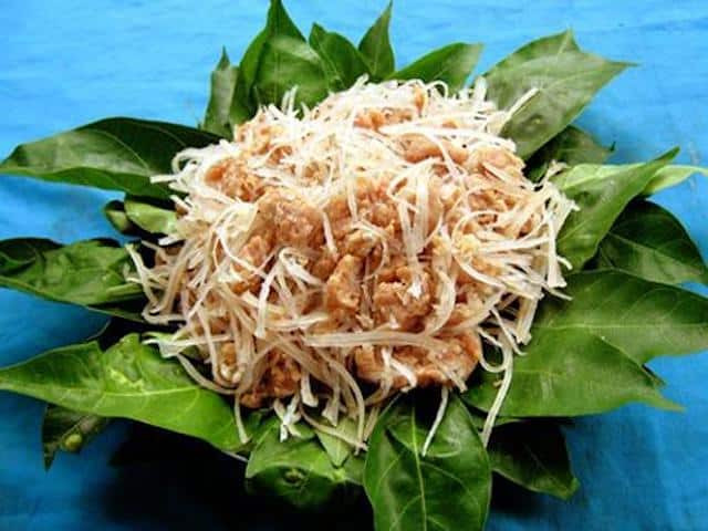 Cuộn nem nắm Giao Thủy cùng lá sung và rau thơm, một cách thưởng thức độc đáo các món ngon 8Day - trang web uy tín đăng ký & đăng nhập dễ dàng