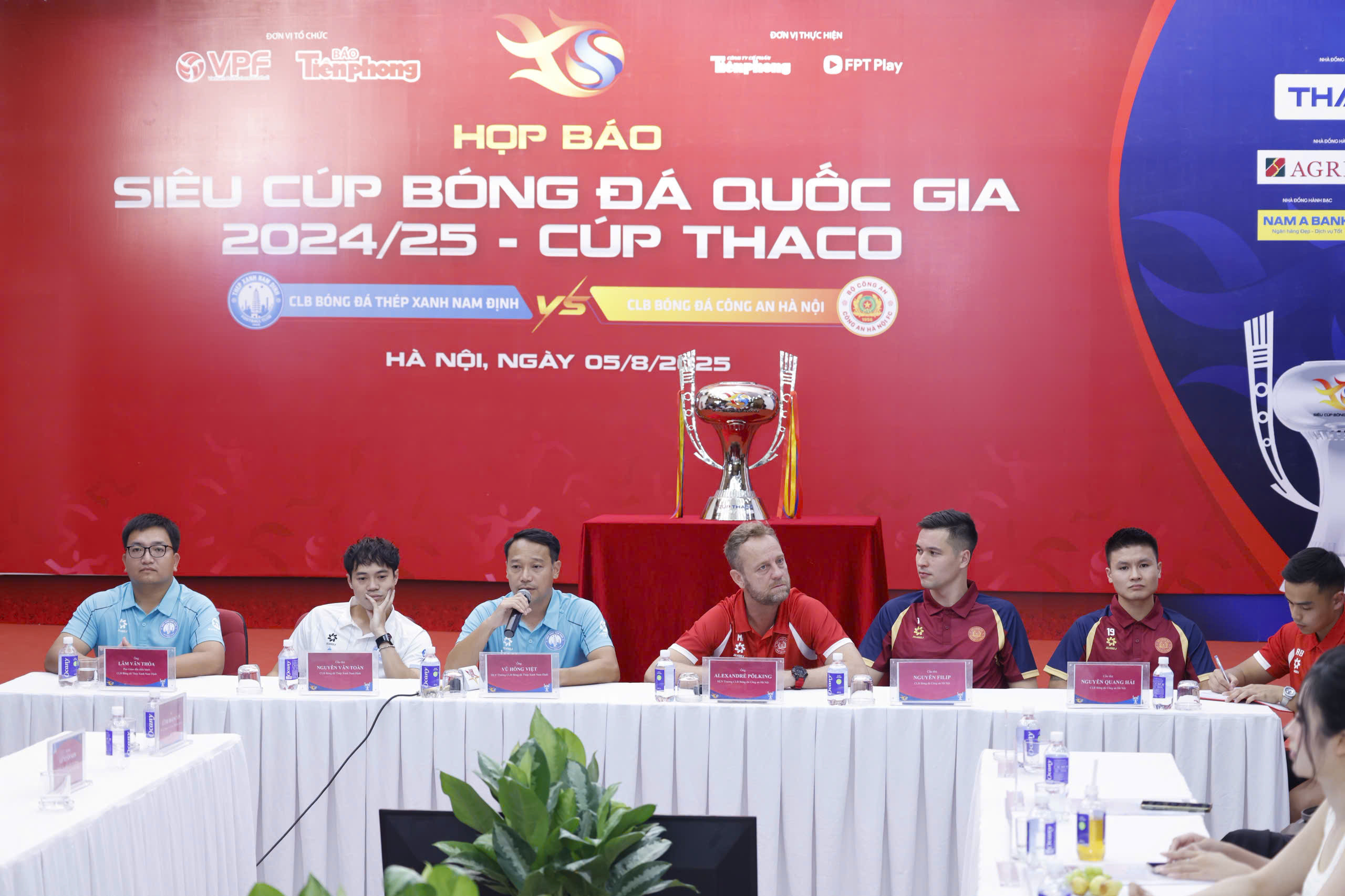 Đại diện cộng đồng và chính quyền địa phương thảo luận về định hướng phát triển
