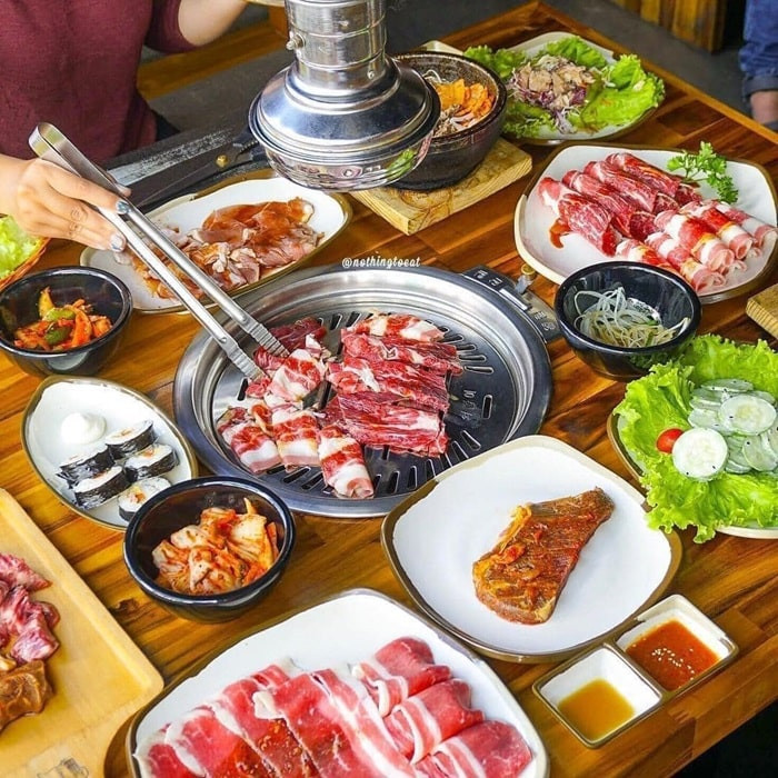 Đĩa thịt sườn nướng chất lượng cao tại GoGi House