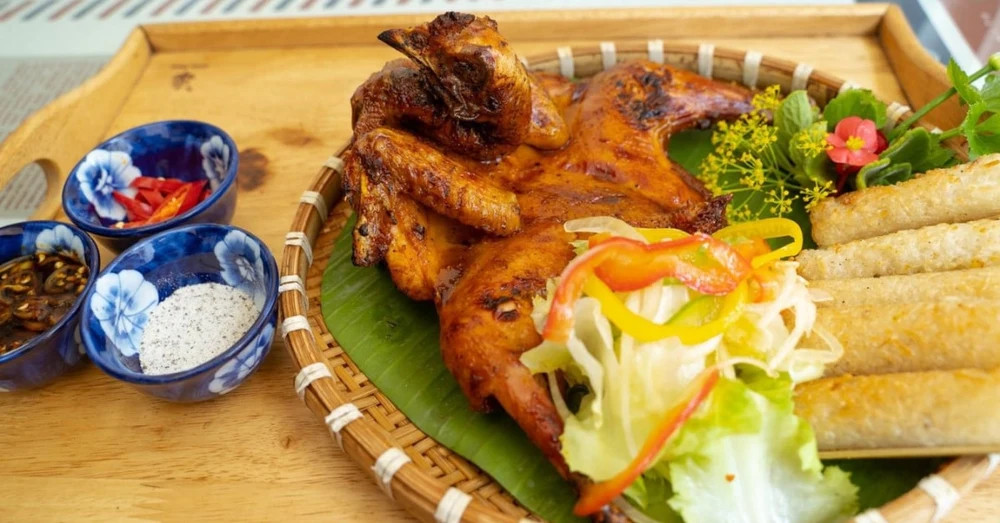 Gà Nướng Cơm Lam Đà Lạt