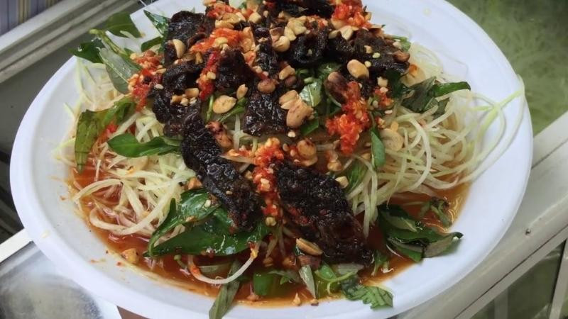 Gỏi khô bò đu đủ, 8Day nhà cái vặt hấp dẫn của ẩm thực TP.HCM