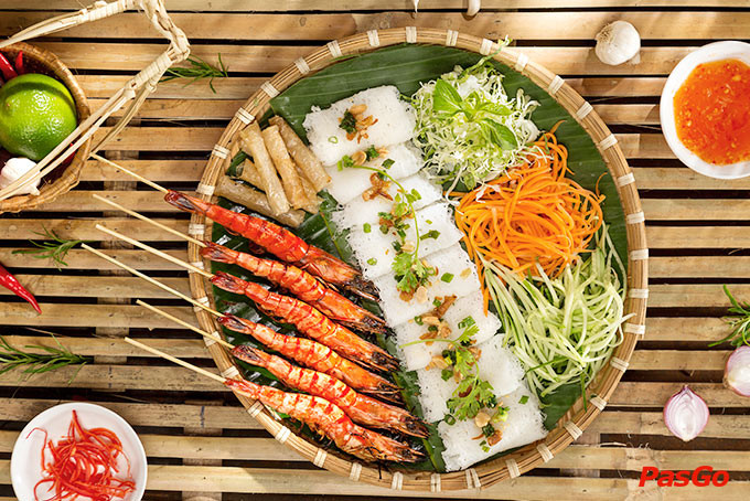 Hải sản tươi sống được nhập về mỗi ngày