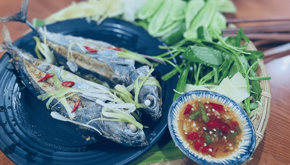 Hình ảnh món Cá Ốc cuốn bánh tráng được bày biện đẹp mắt