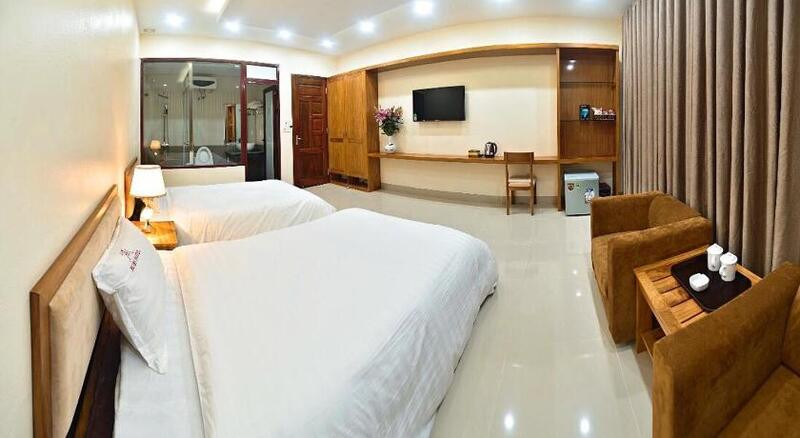 Hình ảnh một khách sạn 2 sao với mặt tiền sáng sủa tại trung tâm thành phố 8Day - trang web uy tín đăng ký & đăng nhập dễ dàng