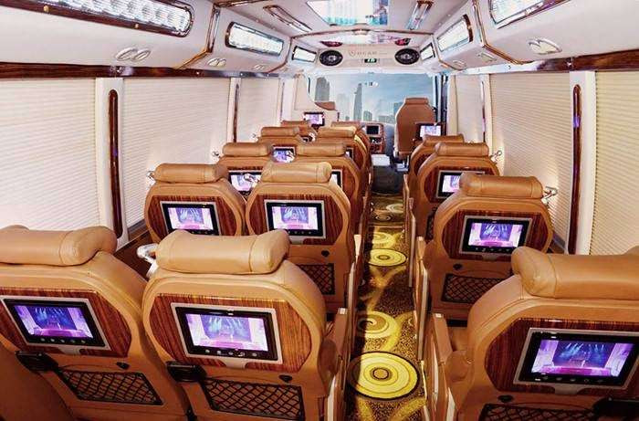 Hình ảnh xe Phúc Lộc Thọ Limousine hiện đại trên tuyến đường Hà Nội đi 8Day - trang web uy tín đăng ký & đăng nhập dễ dàng