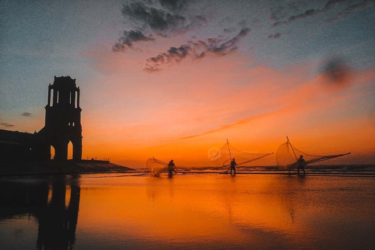 Hoàng hôn lãng mạn trên bãi biển Nhà thờ Đổ 8Day - trang web uy tín đăng ký & đăng nhập dễ dàng