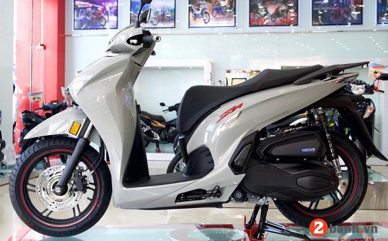 Honda SH350i hiện đại và mạnh mẽ