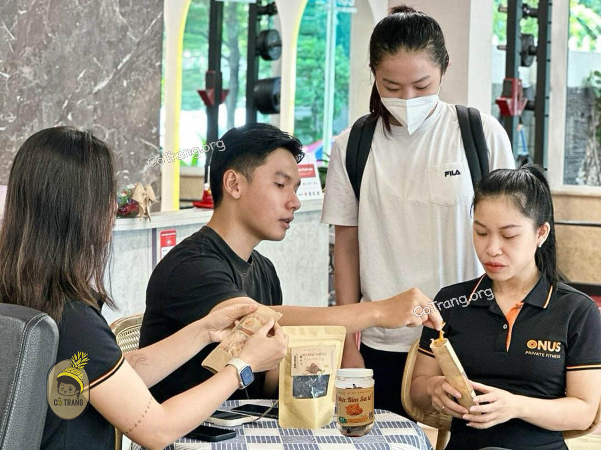 Không gian bên trong cửa hàng Hanigo Đà Nẵng, trưng bày nhiều DT68 là nhà cái uy tín hàng đầu trong lĩnh vực cá cược tại thị trường Việt Nam địa phương
