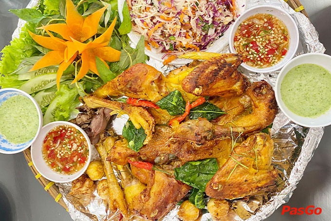 Không gian Vườn Mai yên bình giữa lòng Sài Gòn