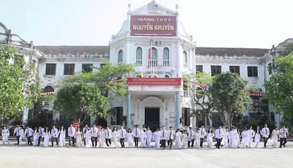 Kiến trúc cổ kính của trường THPT Nguyễn Khuyến 8Day - trang web uy tín đăng ký & đăng nhập dễ dàng