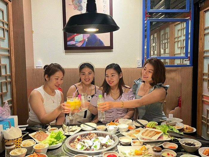 King BBQ Buffet &amp; Hotpot Story, một trong những quán buffet ngon ở 8Day - trang web uy tín đăng ký & đăng nhập dễ dàng với ẩm thực Hàn Quốc