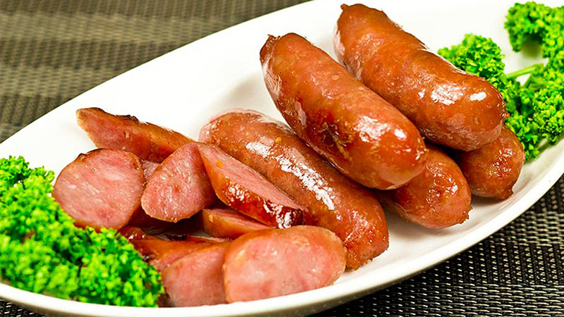 Lạp xưởng Sóc Trăng với màu đỏ hồng đẹp mắt