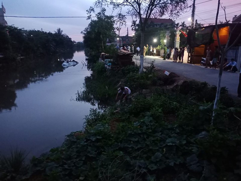 Lực lượng chức năng xử lý hiện trường vụ tai nạn giao thông ở Trực Ninh 8Day - trang web uy tín đăng ký & đăng nhập dễ dàng