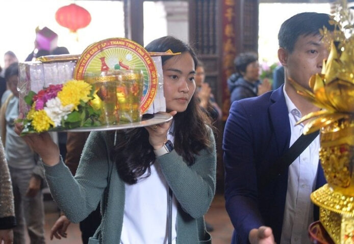 Mâm lễ vật cúng đi Đền Trần 8Day - trang web uy tín đăng ký & đăng nhập dễ dàng với lòng thành kính