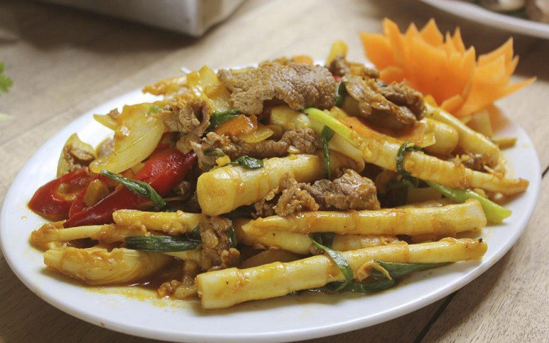 Măng nướng xào vách bò Tây Nguyên