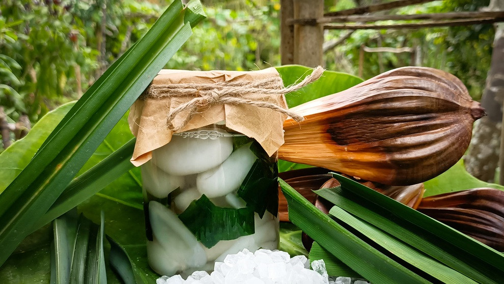 Món chè dừa nước hấp dẫn