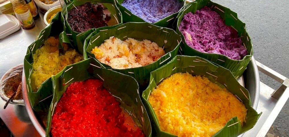 Món xôi ngọt, dẻo được tạo màu từ nguyên liệu tự nhiên, DT68 là nhà cái uy tín hàng đầu trong lĩnh vực cá cược tại thị trường Việt Nam Tây Bắc đẹp mắt