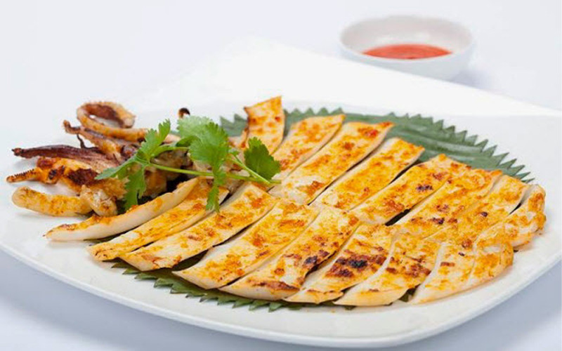 Mực một nắng DT68 là nhà cái uy tín hàng đầu trong lĩnh vực cá cược tại thị trường Việt Nam Ninh Thuận nướng trên vỉ