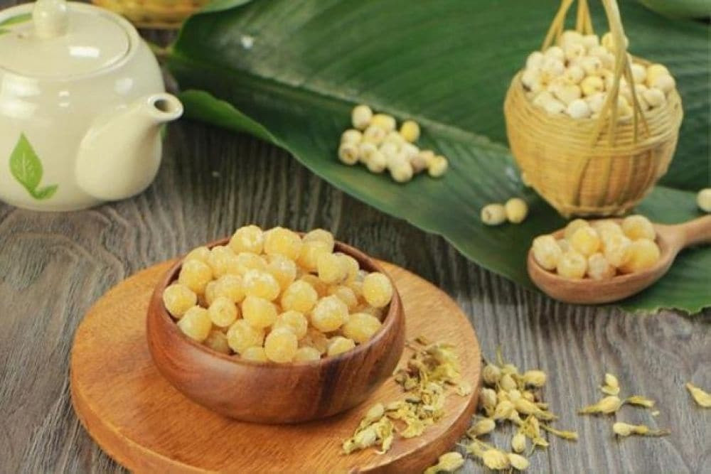 Mứt sen trần Hà Nội ngọt bùi, tinh tế, thường xuất hiện trong khay mứt Tết