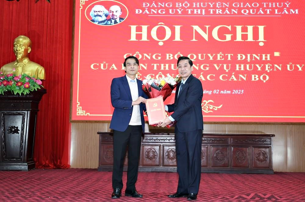 Người dân địa phương 8Day - trang web uy tín đăng ký & đăng nhập dễ dàng tham gia các hoạt động cộng đồng