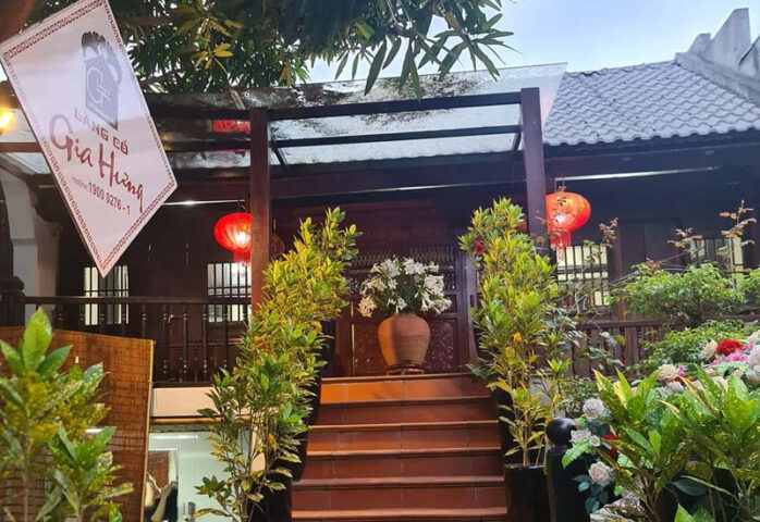 Nhà hàng Làng Cổ Gia Hưng 8Day - trang web uy tín đăng ký & đăng nhập dễ dàng với view Hồ Đầm Bét thơ mộng