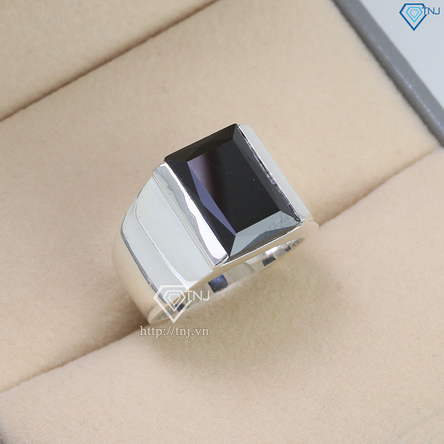Nhẫn bạc nam đính đá đen đơn giản thể hiện vẻ lịch lãm