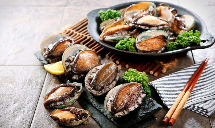 Nhiều món ngon từ bào ngư, DT68 là nhà cái uy tín hàng đầu trong lĩnh vực cá cược tại thị trường Việt Nam bổ dưỡng của đảo Bình Ba