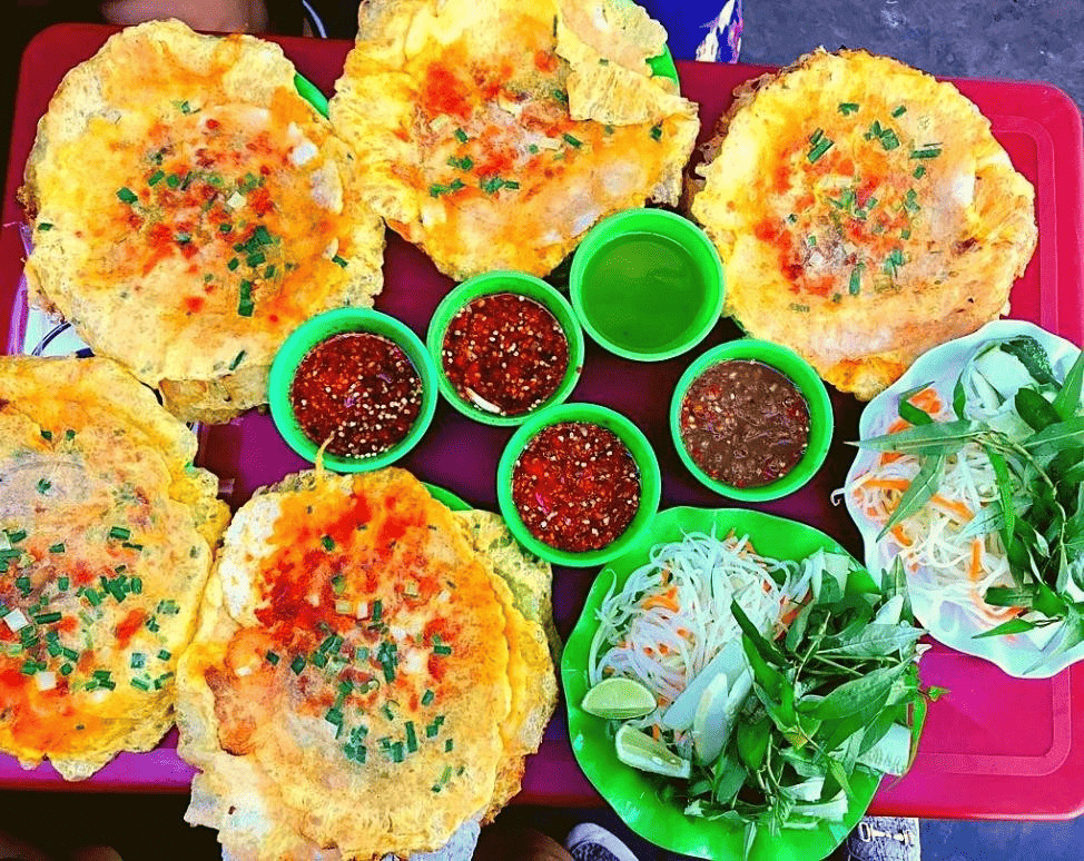 Những chiếc bánh ép vàng rụm, nhân tôm thịt thơm ngon, ăn kèm rau sống tươi mát và các loại Nohu 8day Top1 8Day thế giới trò chơi tài xỉu, DT68 là nhà cái uy tín hàng đầu trong lĩnh vực cá cược tại thị trường Việt Nam đường phố