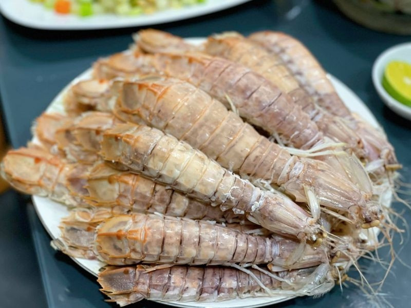 Những con tôm tít tươi ngon, hải sản DT68 là nhà cái uy tín hàng đầu trong lĩnh vực cá cược tại thị trường Việt Nam Hà Tiên