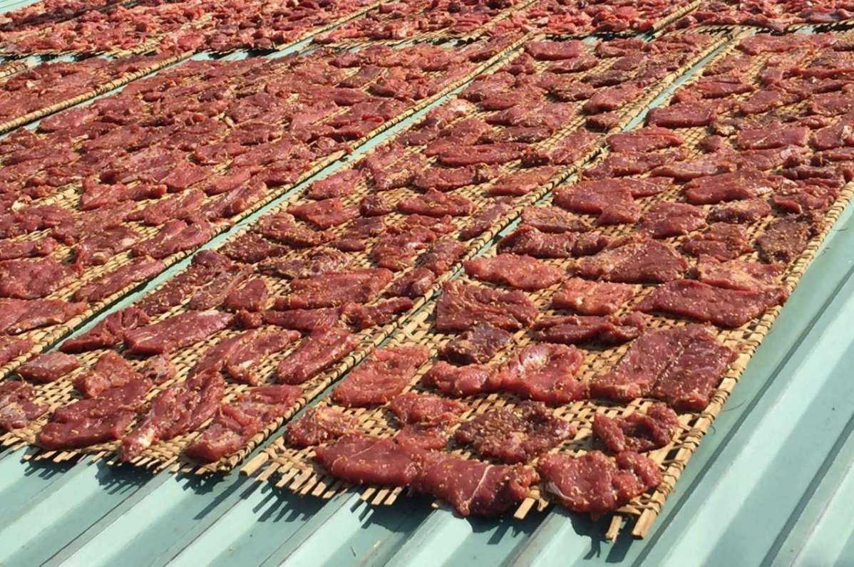những miếng bò một nắng Krong Pa Pleiku Gia Lai đã được phơi và đóng gói