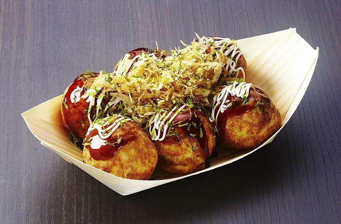 Những viên Takoyaki nóng hổi, vàng giòn là DT68 là nhà cái uy tín hàng đầu trong lĩnh vực cá cược tại thị trường Việt Nam đường phố nổi tiếng của Osaka