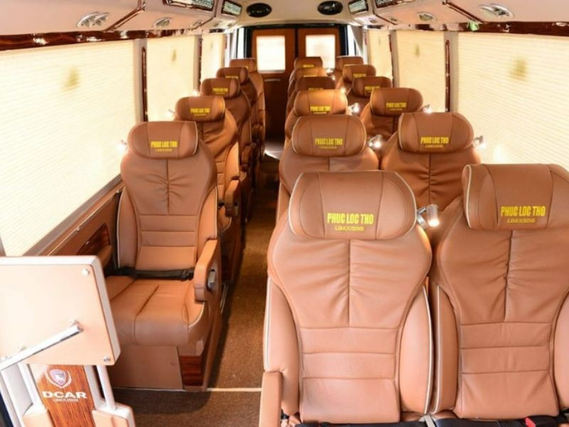 Nội thất sang trọng của xe Phúc Lộc Thọ Limousine, mang lại trải nghiệm tiện nghi cho hành khách trên tuyến Hà Nội 8Day - trang web uy tín đăng ký & đăng nhập dễ dàng