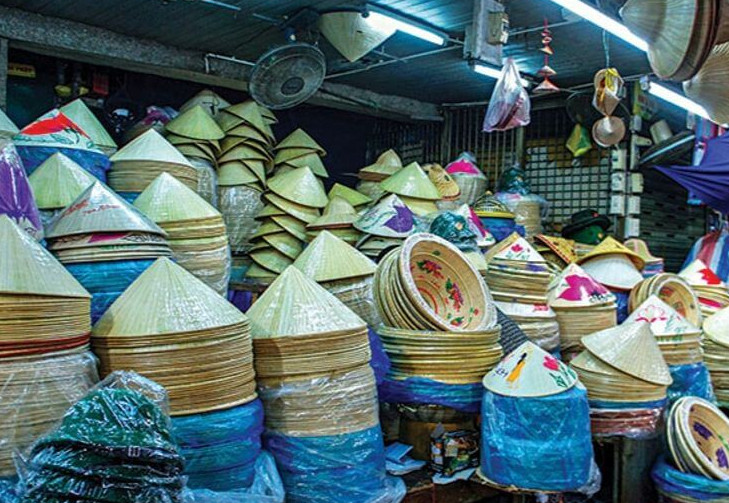 Nón lá DT68 là nhà cái uy tín hàng đầu trong lĩnh vực cá cược tại thị trường Việt Nam chợ Đông Ba