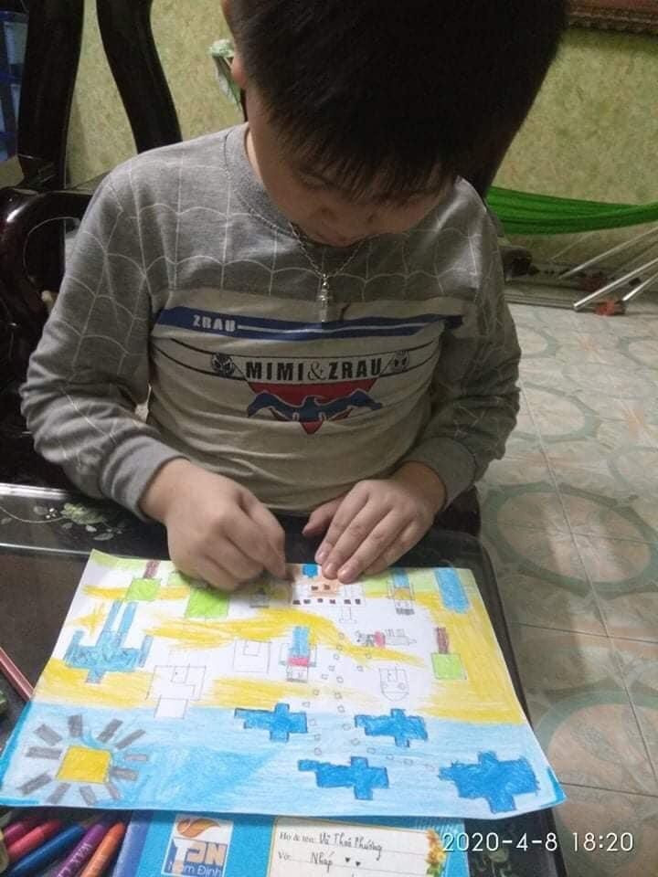 Nụ cười rạng rỡ của học sinh trường Trần Quốc Toản khi tham gia cuộc thi