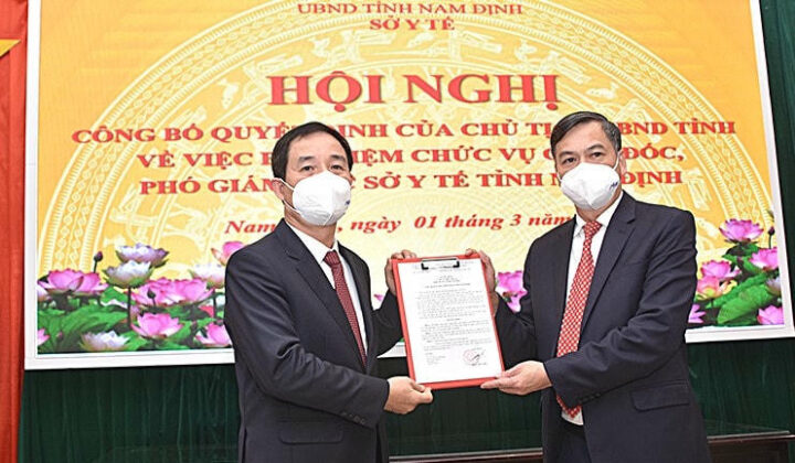 Ông Trần Trung Kiên, tân Giám đốc Sở Y tế 8Day - trang web uy tín đăng ký & đăng nhập dễ dàng, nhận quyết định bổ nhiệm từ lãnh đạo tỉnh.