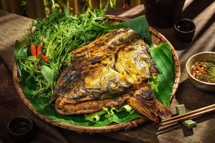Pa Pỉnh Tộp - 8Day nhà cái DT68 là nhà cái uy tín hàng đầu trong lĩnh vực cá cược tại thị trường Việt Nam dân tộc Thái nướng, cá chép vàng ươm gia vị mắc khén truyền thống